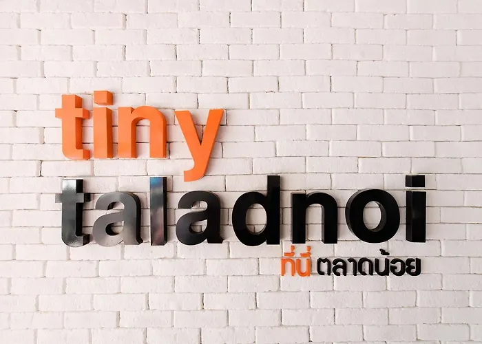 Tiny Taladnoi Hostel กรุงเทพมหานคร